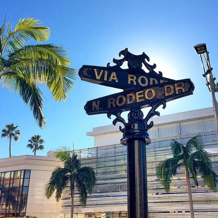 Rodeo Drive Beverly Hills - Los Angeles Top Must Visit Spots