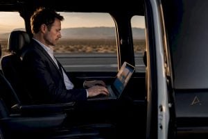 4.5–6.5 Hours LAX to Las Vegas Drive: Chauffeur Transfer That Lets You Work