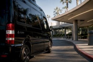 Universal Studios Minibus Cost: Orlando vs Hollywood, $85–$1,800